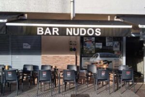 BAR NUDOS